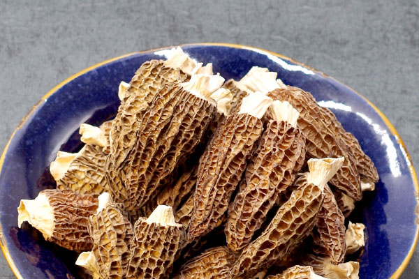 干羊肚菌有一股味道是怎么回事 干羊肚菌有一股味道是怎么回事