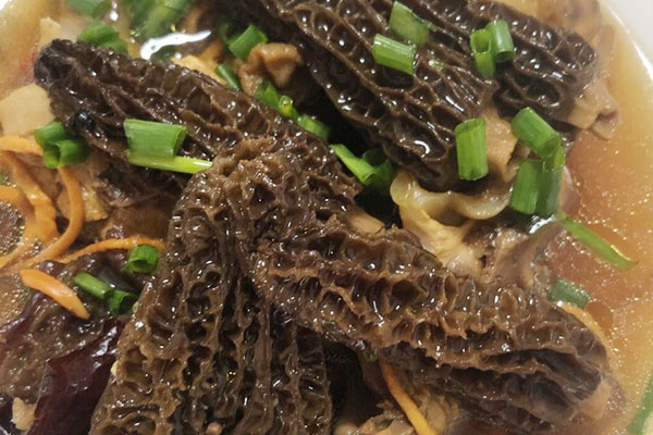 羊肚菌湯要放姜嗎，羊肚菌煲瘦肉湯還放什么材料