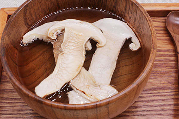 煮過松茸的水有什么好處嗎，煮了的松茸能隔夜吃么