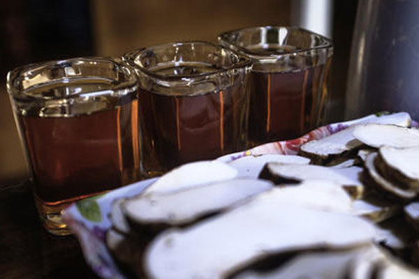 松露何首烏泡酒好嗎 松露何首烏泡酒好嗎