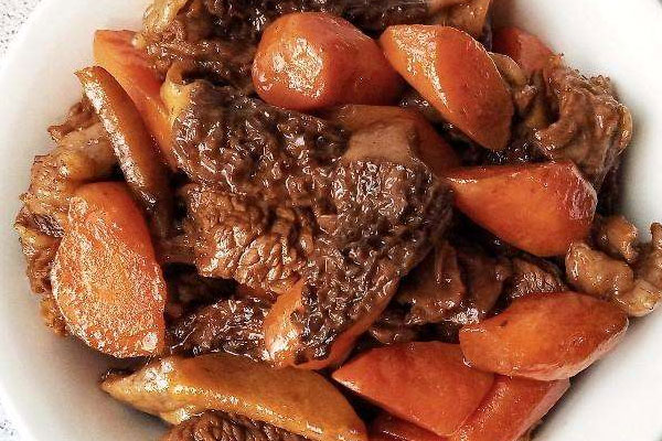 羊肚菌炒胡蘿卜的做法以及竅門