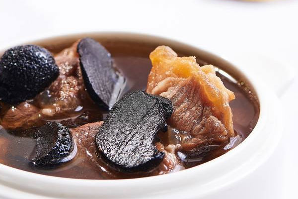 松露骨頭湯要放醋嗎