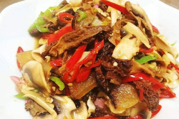 羊肚菌炒臘肉不焯水能直接炒嗎 羊肚菌炒臘肉不焯水能直接炒嗎