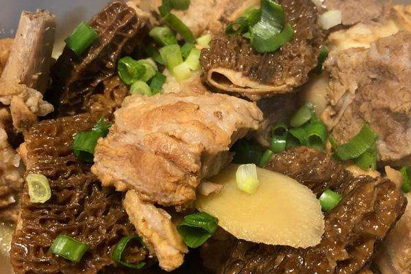 新鮮羊肚菌燜排骨的食用禁忌 新鮮羊肚菌燜排骨的食用禁忌