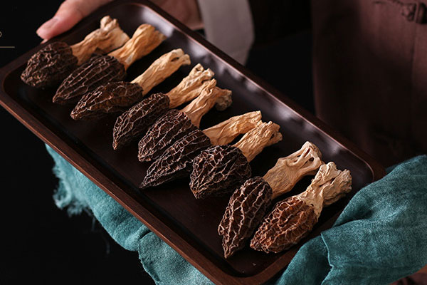 羊肚菌煎燜五花肉的禁忌調(diào)料 羊肚菌煎燜五花肉的禁忌調(diào)料