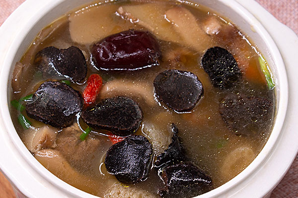 黑松露雞湯為什么要最后放鹽 黑松露雞湯為什么要最后放鹽