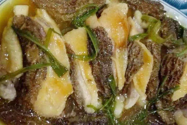 羊肚菌蒸雞的營養(yǎng)價值和功效作用 羊肚菌蒸雞的營養(yǎng)價值和功效作用