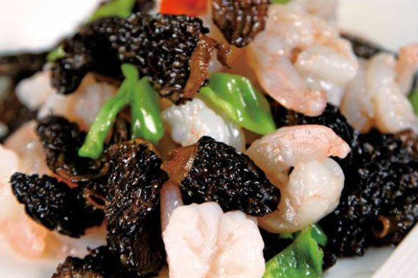 羊肚菌炒蝦仁需要先焯水嗎 羊肚菌炒蝦仁需要先焯水嗎