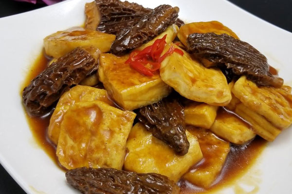 羊肚菌紅燒老豆腐的功效作用與營養(yǎng)價值 羊肚菌紅燒老豆腐的功效作用與營養(yǎng)價值