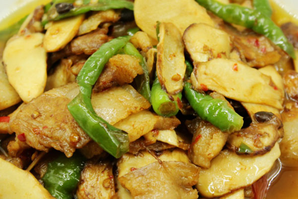 松茸炒回鍋肉怎么做好吃 松茸炒回鍋肉怎么做好吃