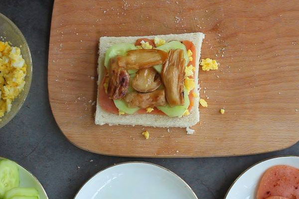 松茸番茄三明治怎么做好吃，要做熟嗎