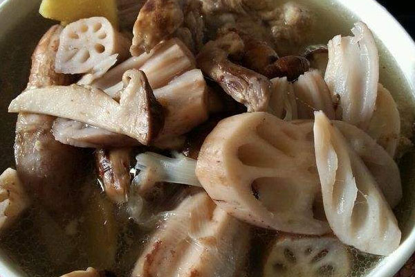 松茸蓮藕排骨湯怎么做好吃，有哪些竅門
