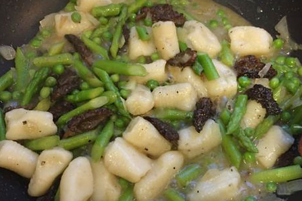羊肚菌山藥燜蘆筍怎么做好吃，多長時間最好