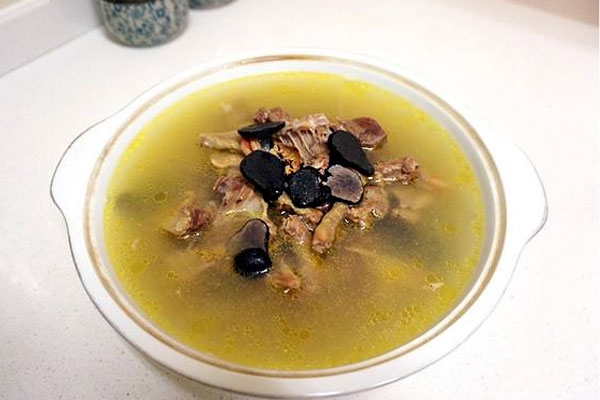 松露燉雞隔夜了還可以吃嗎