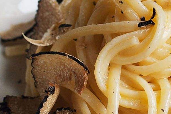 松露黑椒炒意面的做法竅門，該不該放醬油