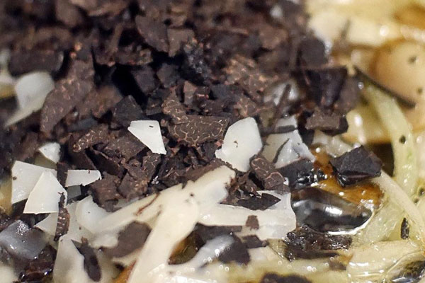 松露黑椒炒意面要放醬油嗎 松露黑椒炒意面要放醬油嗎