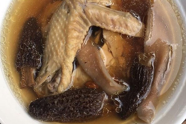 羊肚菌松茸燉雞湯怎么做好吃，有哪些功效作用