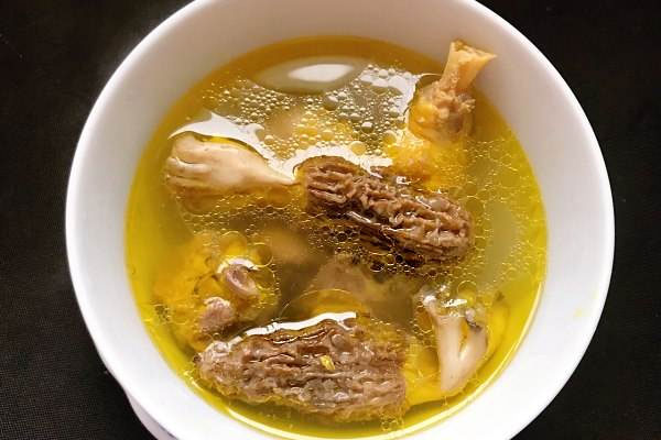 隔水蒸羊肚菌燉雞的做法，可以調(diào)脾胃嗎