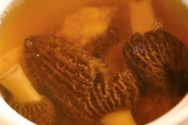 羊肚菌燉雞汁怎么做好喝，可以補(bǔ)身體嗎