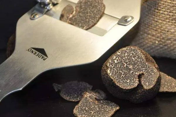 黑松露是高嘌呤食物嗎， 肝癌能吃黑松露嗎