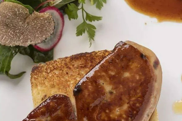 生吃松露吐了怎么回事 生吃松露吐了怎么回事