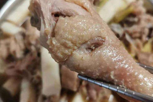 淮山羊肚菌蒸雞肉的功效作用 淮山羊肚菌蒸雞肉的功效作用