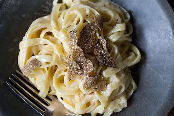 黑松露生吃好還是熟吃好呢 黑松露生吃好還是熟吃好呢