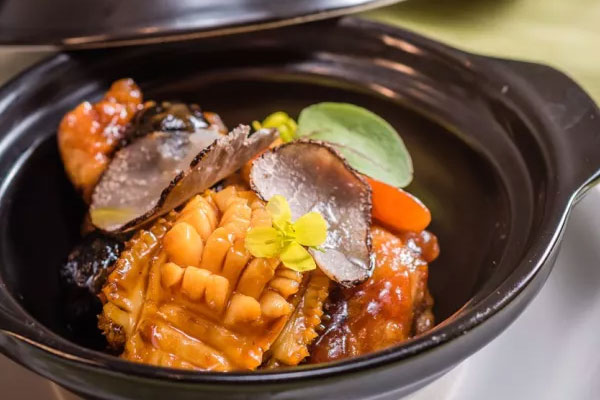 黑松露鮑魚燜雞的做法 黑松露鮑魚燜雞的做法