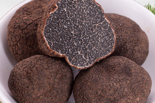 新鮮松露里面是哪些顏色 新鮮松露里面是哪些顏色