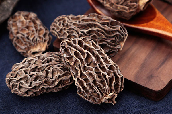 什么是剪腳羊肚菌 什么是剪腳羊肚菌