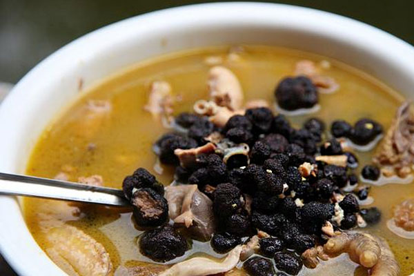 松露燉雞什么時候放松露，松露燉雞一次放多少合適