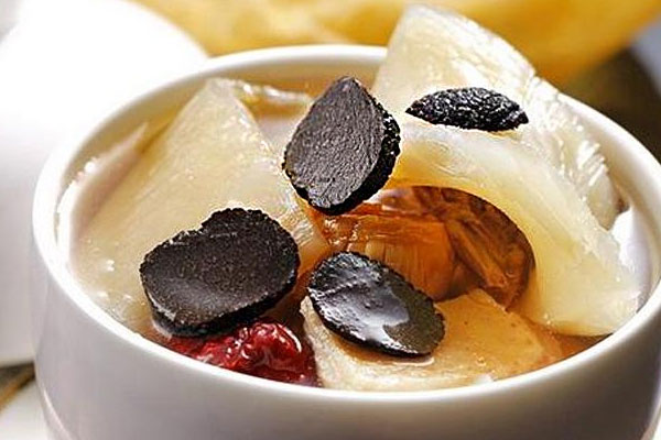 黑松露燉雞為什么雞肉要冷凍 黑松露燉雞為什么雞肉要冷凍