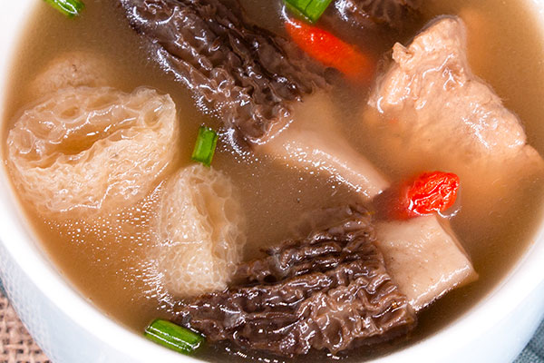 6個月嬰兒可以喝羊肚菌湯嗎 6個月嬰兒可以喝羊肚菌湯嗎