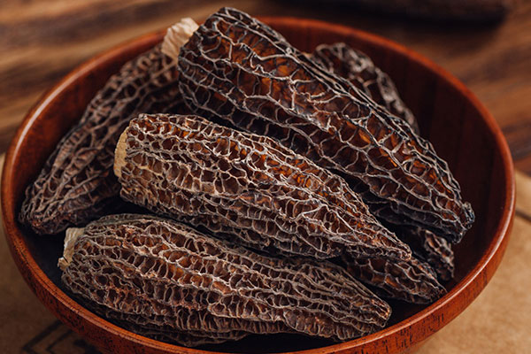 羊肚菌發(fā)霉了洗干凈可以吃嗎 羊肚菌發(fā)霉了洗干凈可以吃嗎