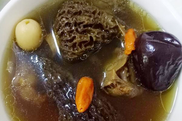 豬骨羊肚菌湯的功效作用 豬骨羊肚菌湯的功效作用