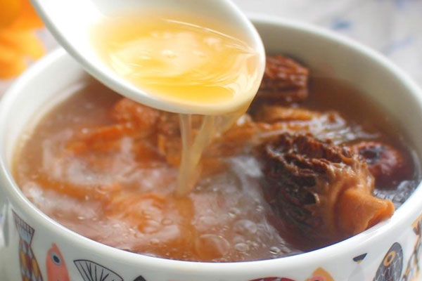 感冒應(yīng)該怎么喝羊肚菌湯