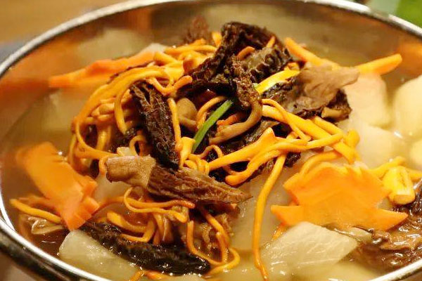 羊肚菌燉湯用干的還是新鮮的，吃羊肚菌能喝酒嗎