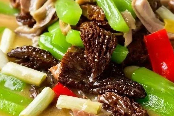 吃羊肚菌可以喝酒嗎 吃羊肚菌可以喝酒嗎