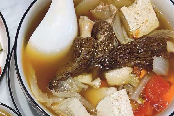 羊肚菌豆腐番茄湯怎么做好吃，能減肥嗎