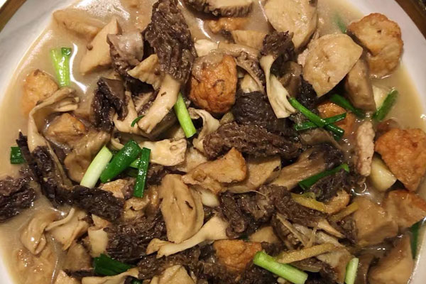 羊肚菌燜肉丸的做法，會不會很油膩