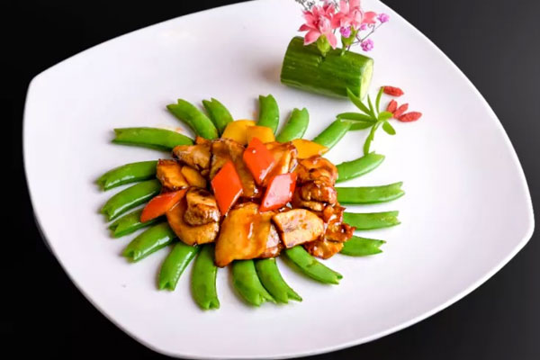 牛肝菌炒蜜豆的做法，需要過水嗎