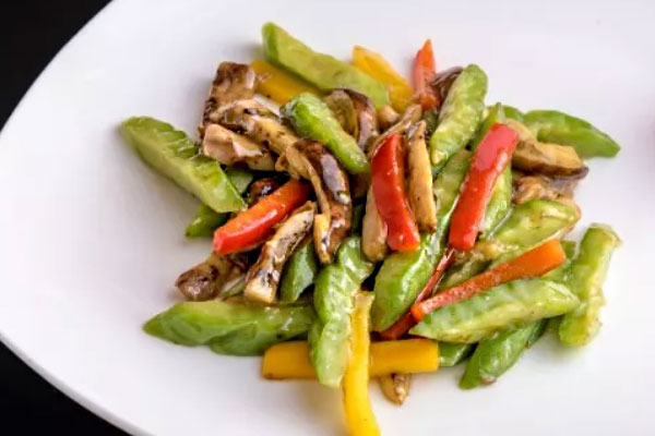 牛肝菌炒苦瓜怎么炒好吃不苦，有哪些功效作用