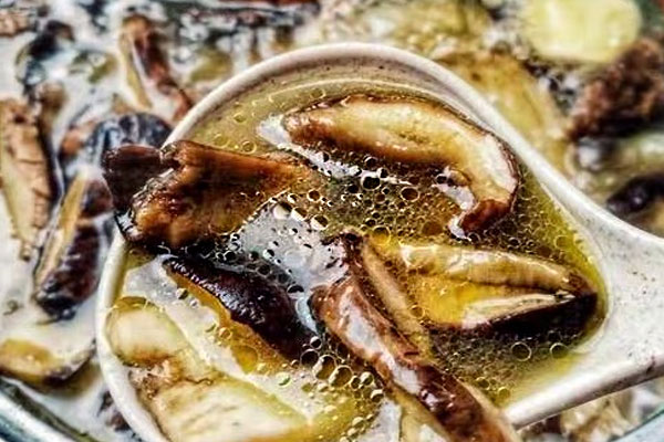 黃牛肝菌煲湯的做法 黃牛肝菌煲湯的做法