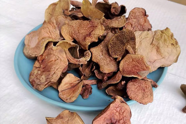 紅乳牛肝菌炒五花肉的做法竅門 紅乳牛肝菌炒五花肉的做法竅門