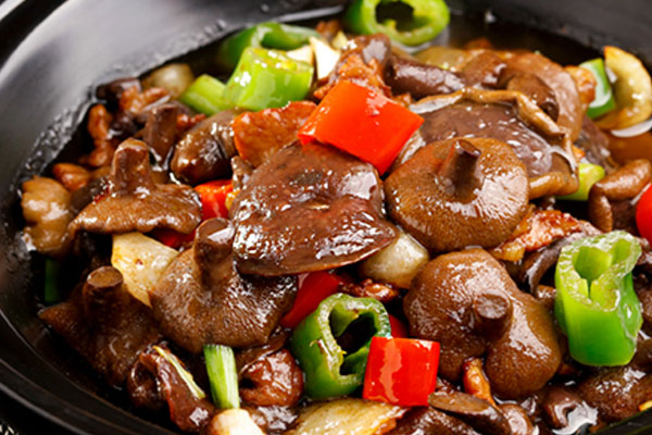 砂鍋紅乳牛肝菌怎么做好吃，具有哪些功效作用