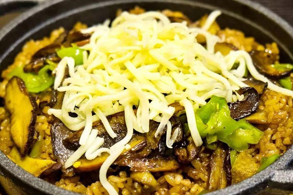 芝士牛肝菌燜飯的做法，用什么芝士好吃