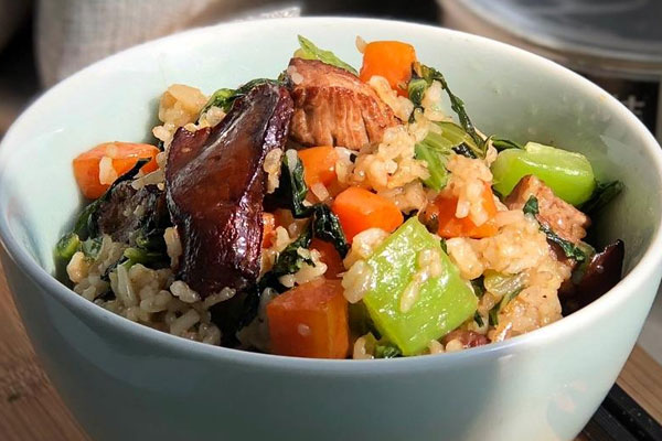 牛肝菌什錦燜飯?jiān)趺醋龊贸? src=