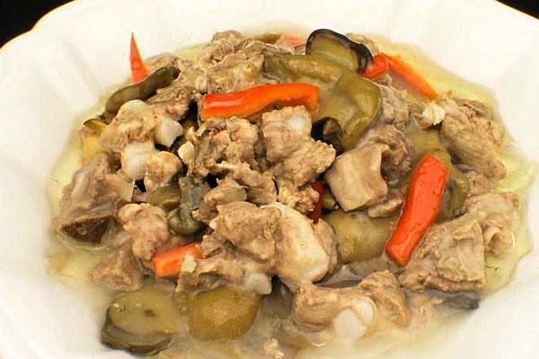 牛肝菌五香排骨的功效作用 牛肝菌五香排骨的功效作用