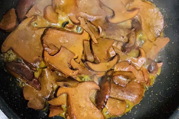 黃油煎黑牛肝菌的功效作用 黃油煎黑牛肝菌的功效作用