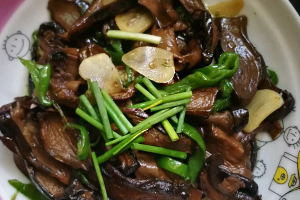 什么人能吃牛肝菌 什么人能吃牛肝菌